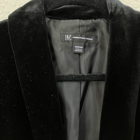 Special Occassion INC Women's Black Velvet Blazer, Created for Macy's, Medium - Picture 5 of 9